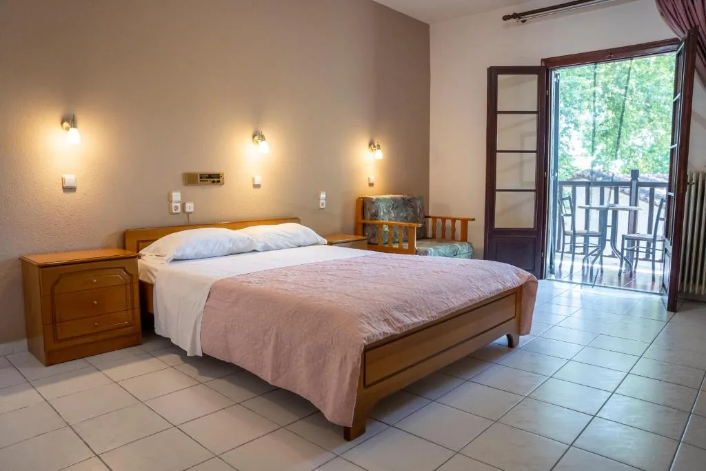 Double Room — Pineas Kalambaka
