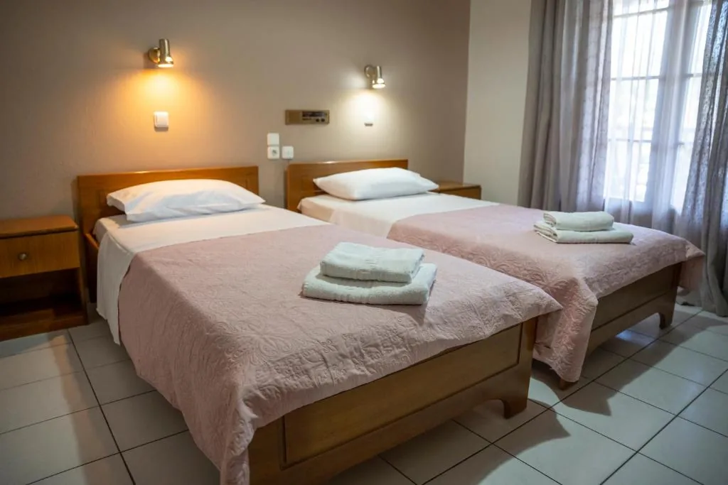 Twin Room with Meteora View — Pineas Kalambaka